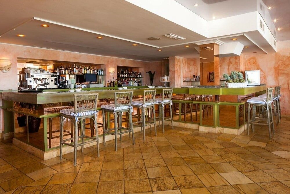 Фото Hotel Royal Plaza