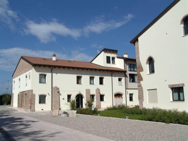 Фото Corte della Rocca Bassa