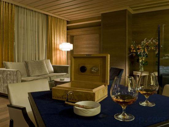 Фото Grand Hotel Savoia Cortina d'Ampezzo, A Radisson Collection Hotel