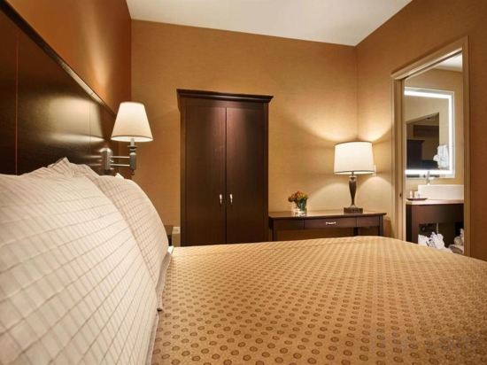 Фото Best Western Plus Hawthorne Terrace Hotel