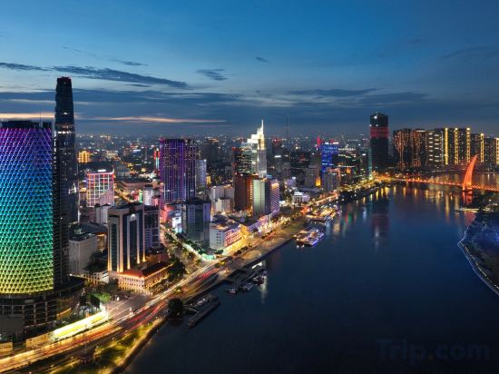 Фото The Reverie Saigon