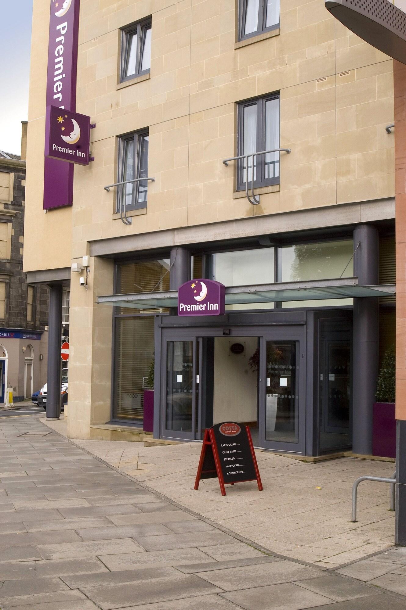 Фото Premier Inn Edinburgh Central hotel