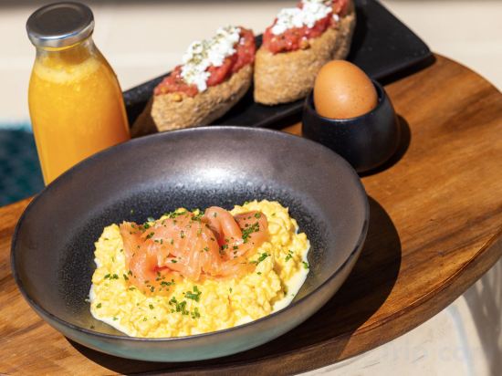 Фото Elysian Luxury Hotel & SPA