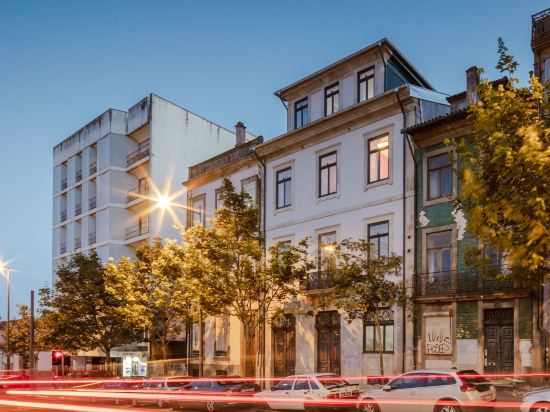 Фото Menina Colina Guesthouse