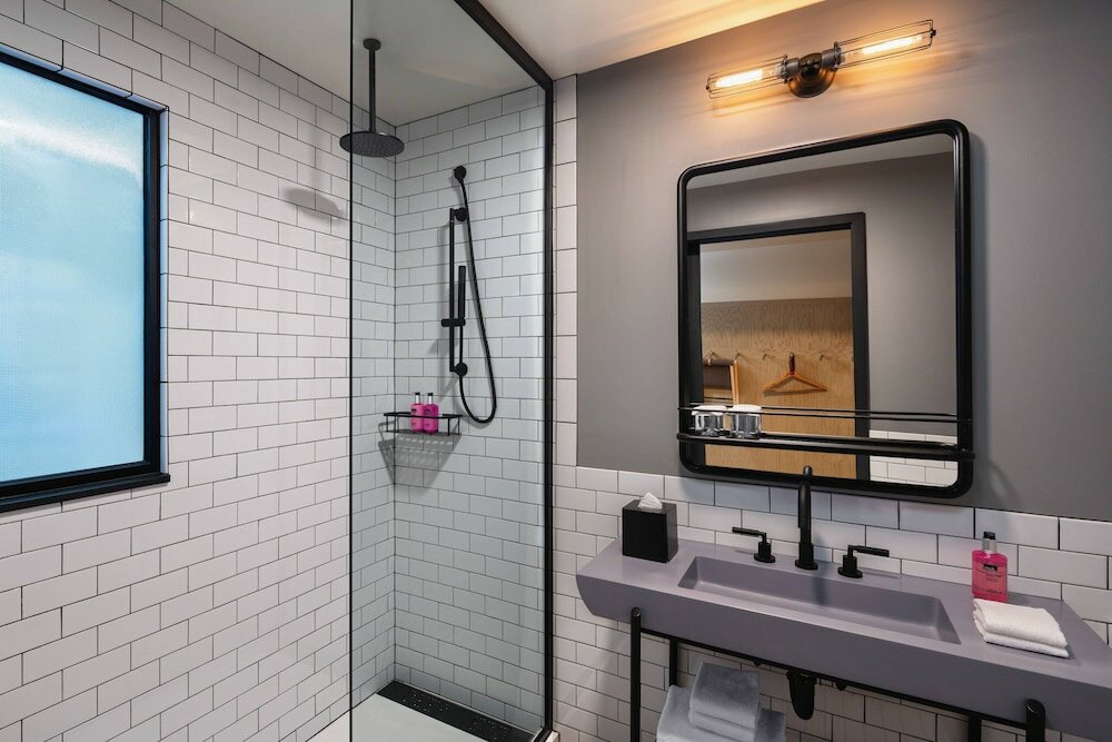 Фото Moxy Minneapolis Downtown