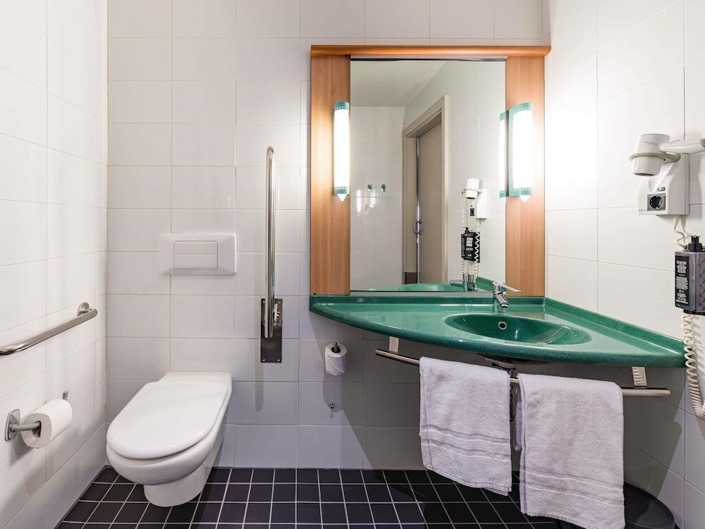 Фото Hotel ibis Madrid Getafe