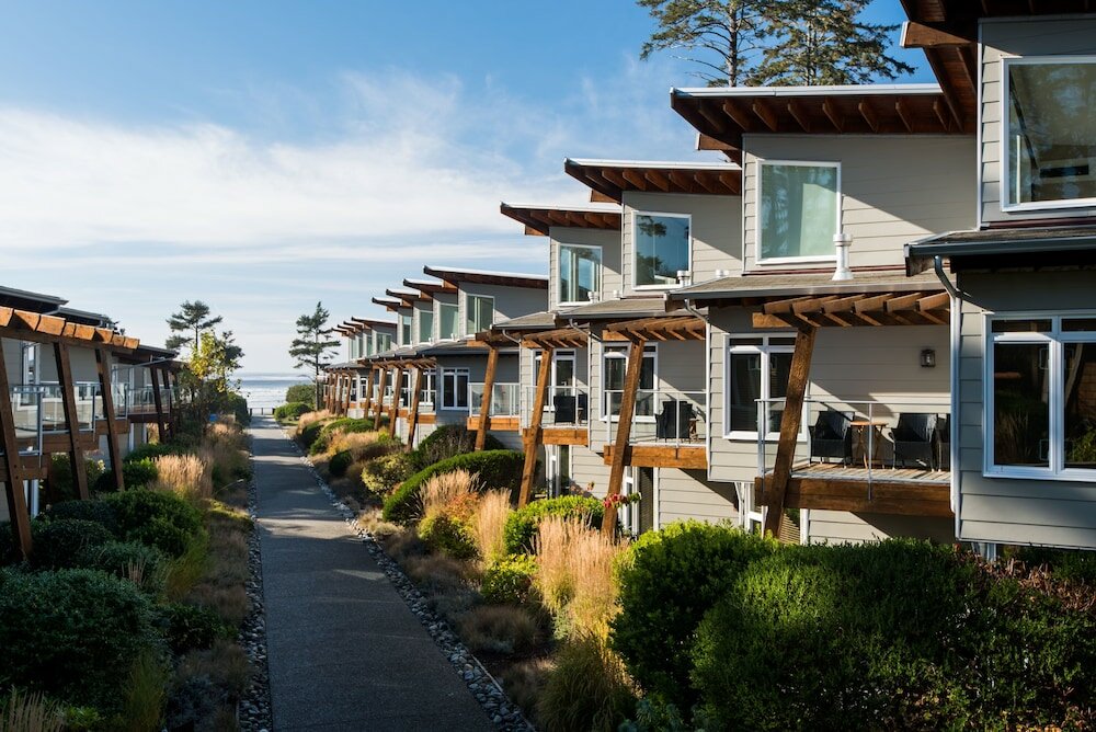Фото Cox Bay Beach Resort