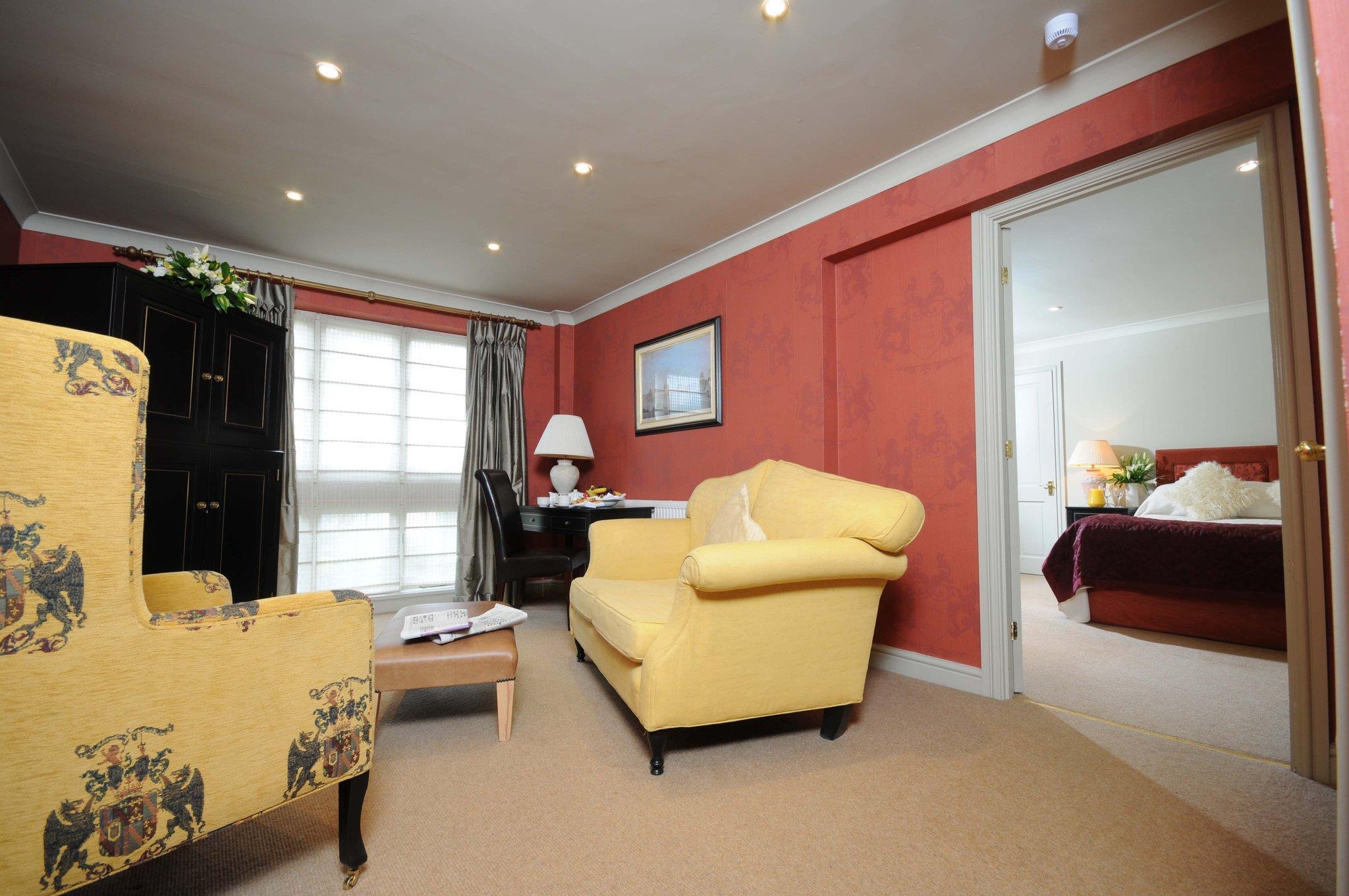 Фото Risley Hall Hotel