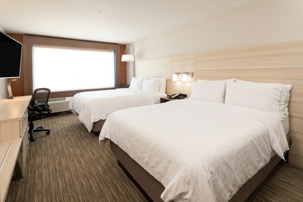 Фото Holiday Inn Express & Suites Michigan City, an Ihg Hotel