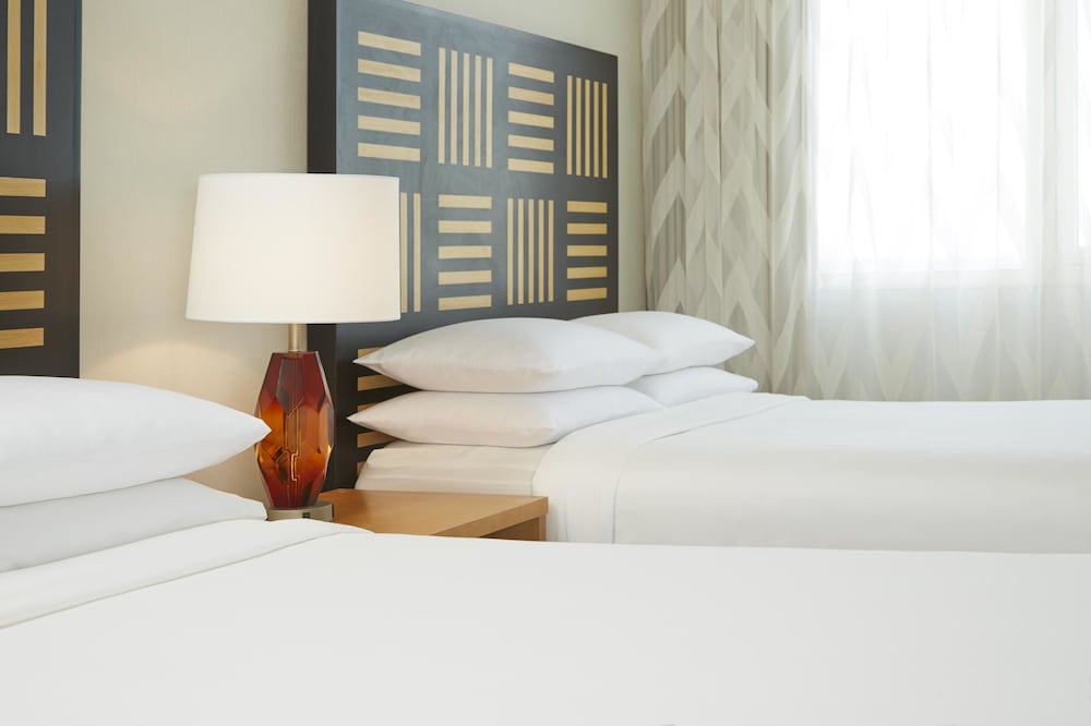 Фото Renaissance Orlando Airport Hotel by Marriott