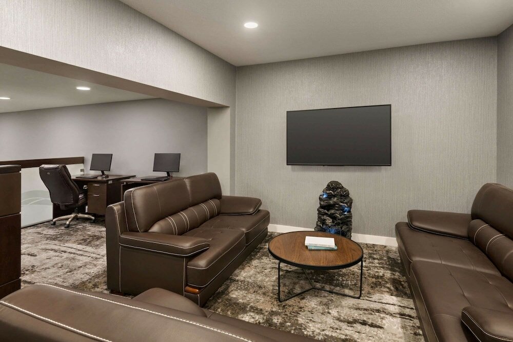 Фото Days Inn by Wyndham Wainwright