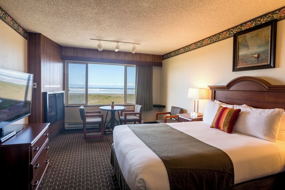 Фото Ebb Tide Oceanfront Inn