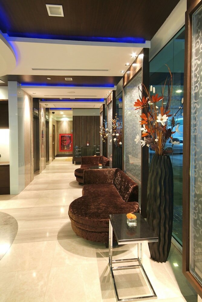 Фото Amora NeoLuxe Hotel