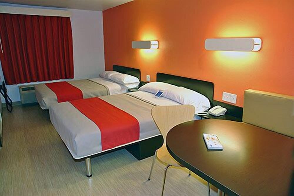 Фото Motel 6 Uvalde, Tx
