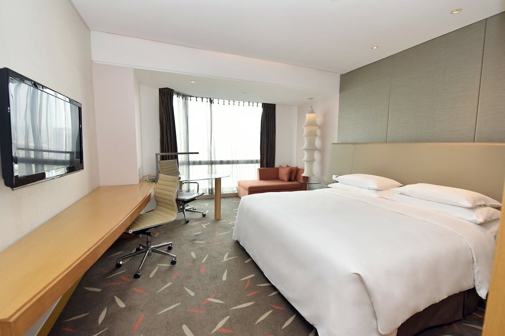 Фото Crowne Plaza Zhongshan Wing on City, an Ihg Hotel