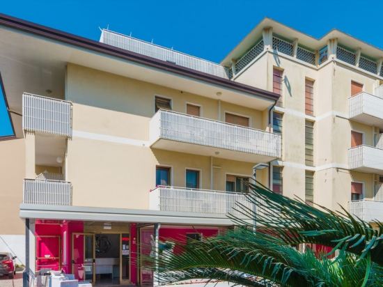 Фото Hotel Romantik