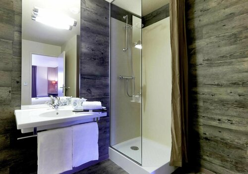 Внешний вид отеля Kyriad Cholet в Шоле, фото 5