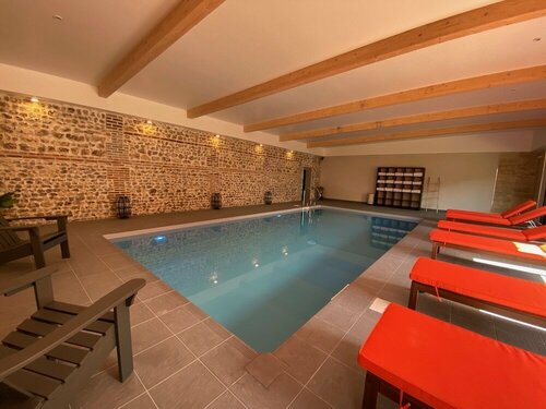 Гостиница Hôtel & SPA Le Petit Castel Beuzeville-Honfleur в Берне