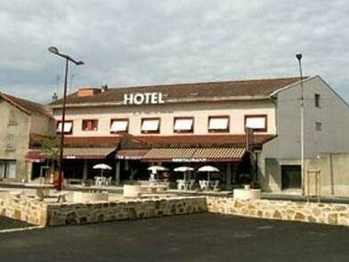 Гостиница Les Glycines в Бриуде