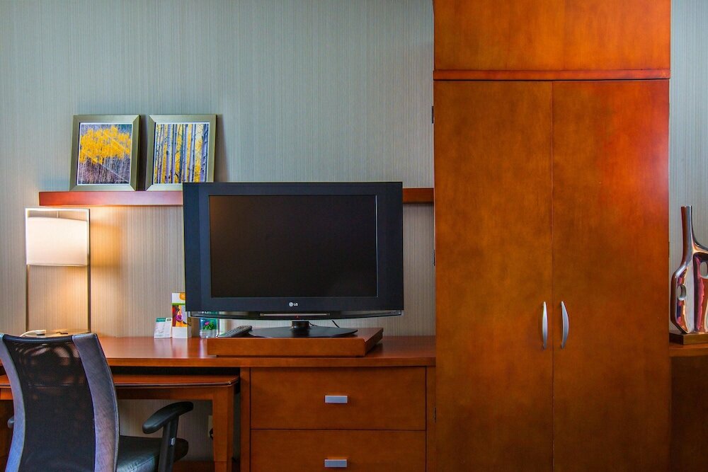 Фото Courtyard by Marriott Portland Tigard