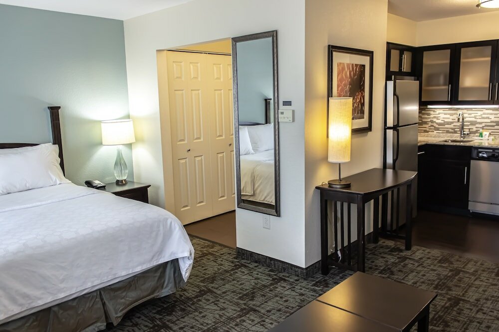 Фото Staybridge Suites Minot, an Ihg Hotel