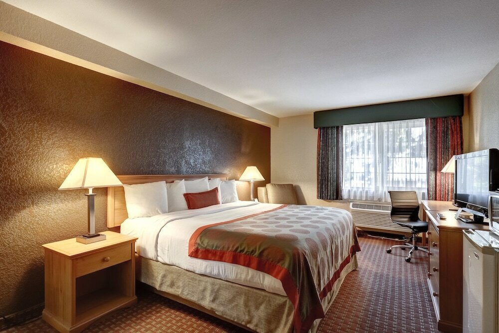 Фото Ramada by Wyndham Portland