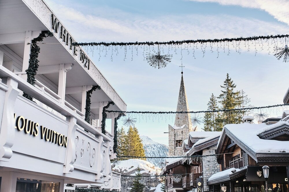 Фото Lake Hôtel Courchevel 1850