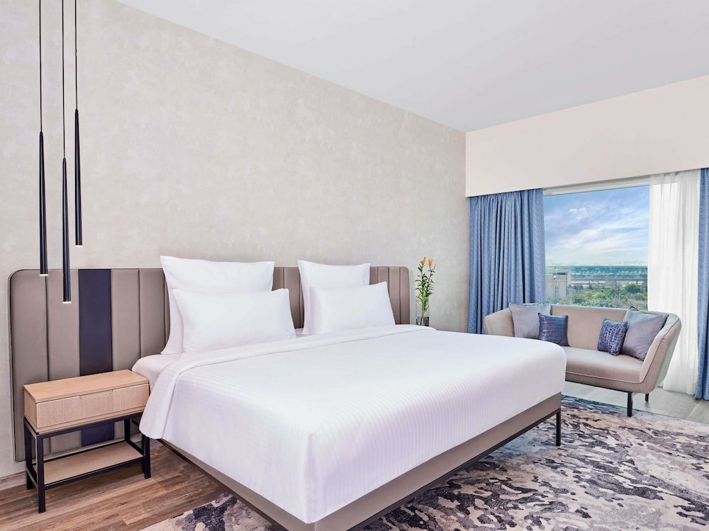 Фото Novotel Mumbai International Airport