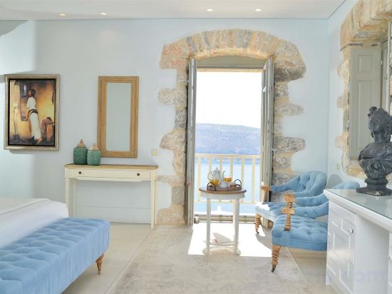 Фото Akrolithi Boutique Hotel