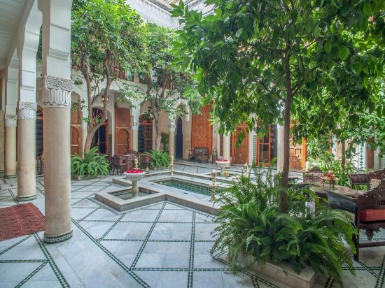 Фото Riad Laurence Olivier