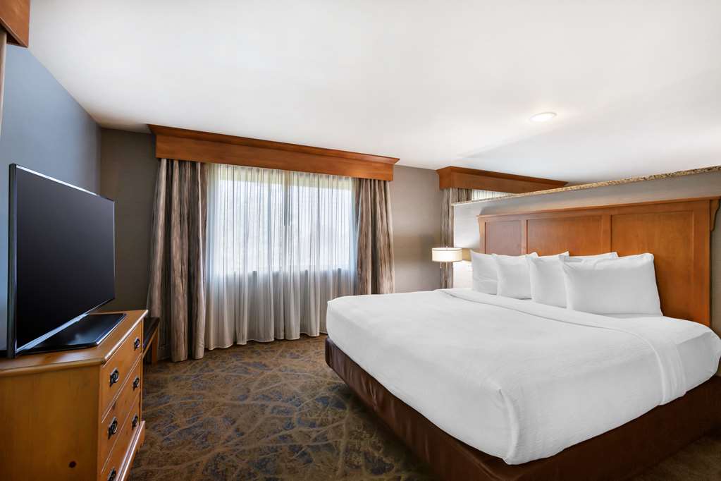 Фото Best Western Plus GranTree Inn