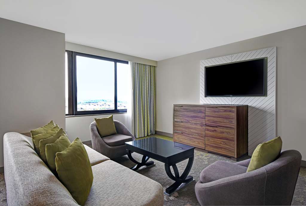 Фото Hilton Hasbrouck Heights