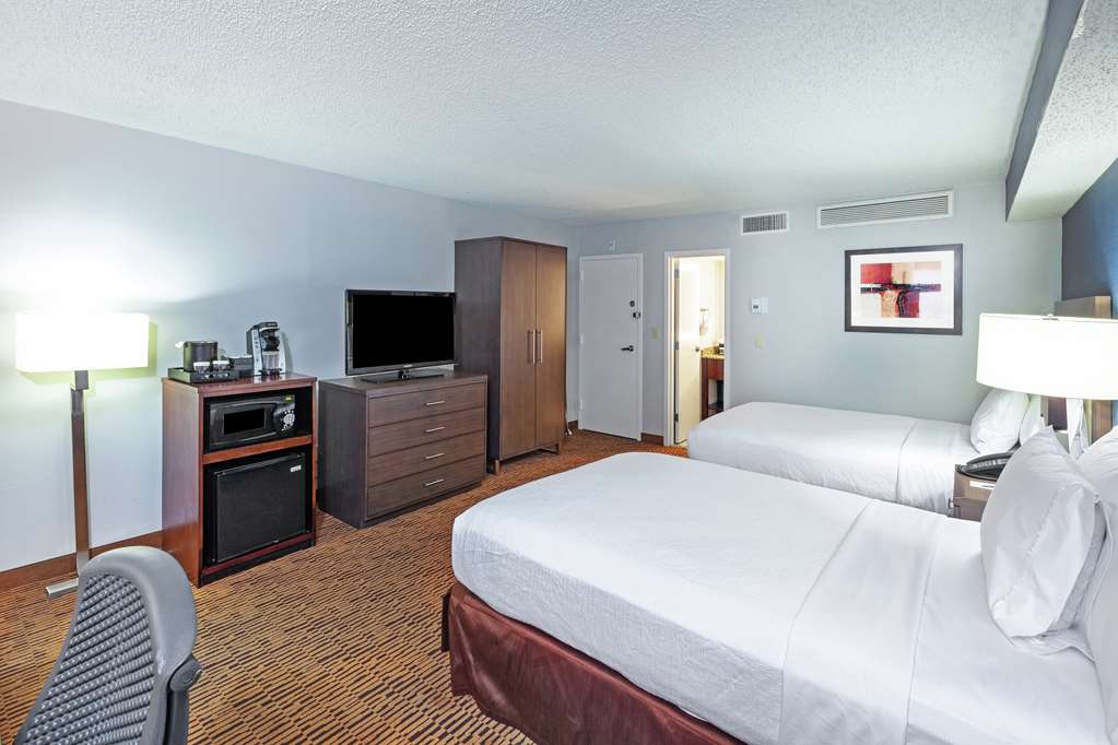Фото Embassy Suites Hotel Dallas Market Center