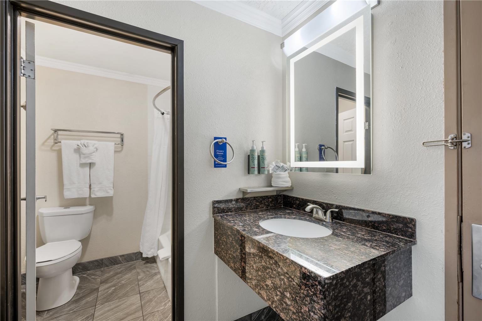 Фото Best Western Airport Albuquerque InnSuites Hotel & Suites