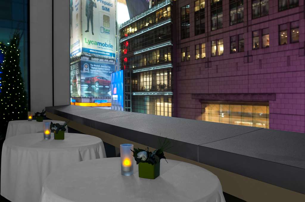 Фото Hilton Garden Inn New York-Times Square Central