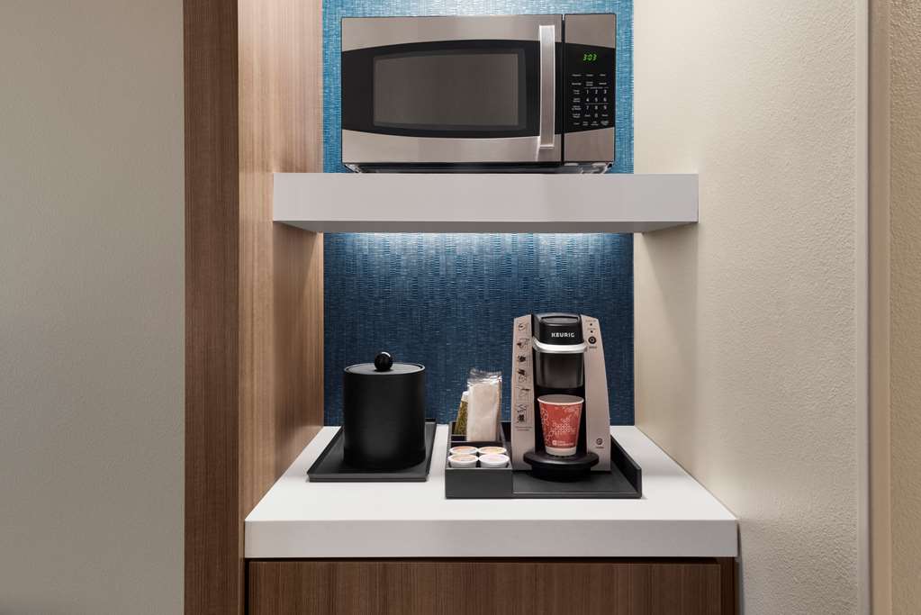 Фото Hilton Garden Inn Milwaukee Brookfield Conference Center, Wi