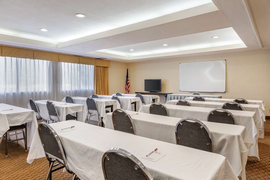 Фото Best Western Plus West Covina Inn