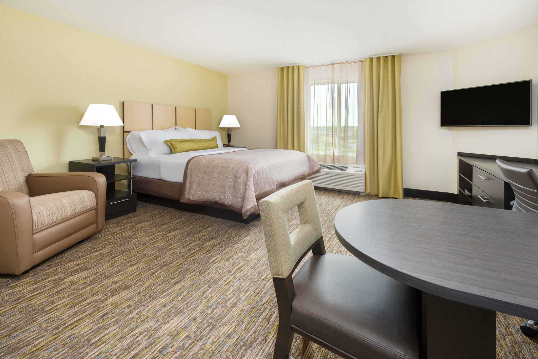 Фото Candlewood Suites Columbia East, an Ihg Hotel