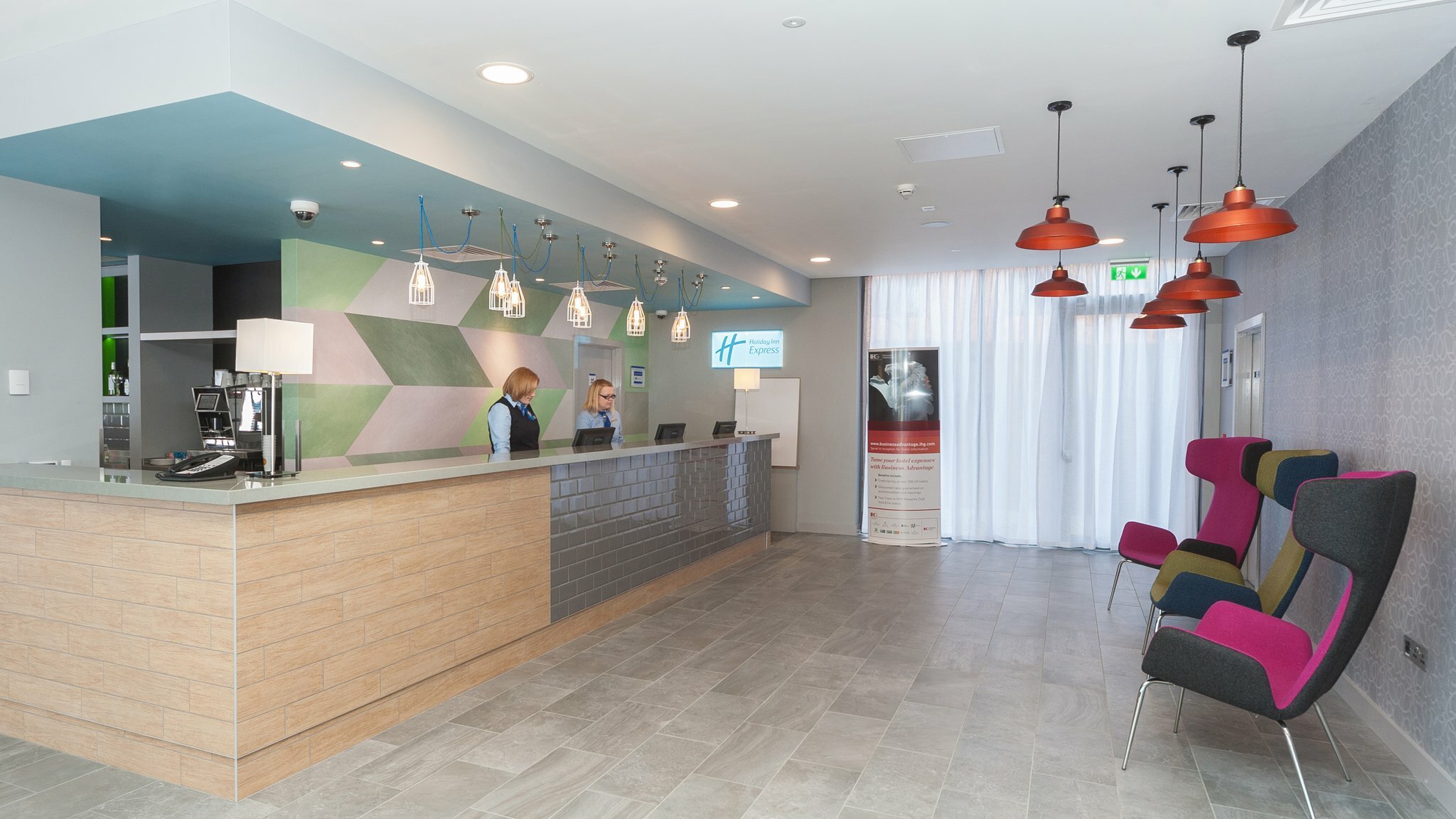 Фото Holiday Inn Express Aberdeen Airport