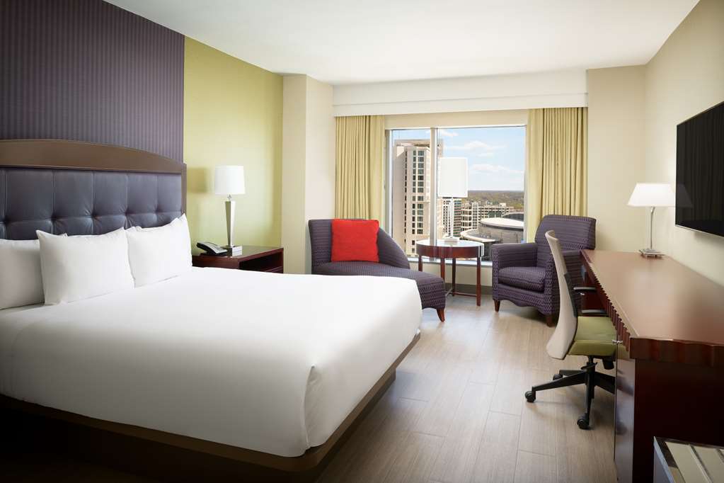 Фото Hilton Charlotte Uptown