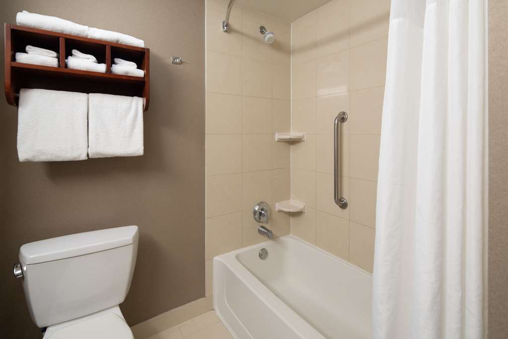 Фото Hampton Inn Visalia
