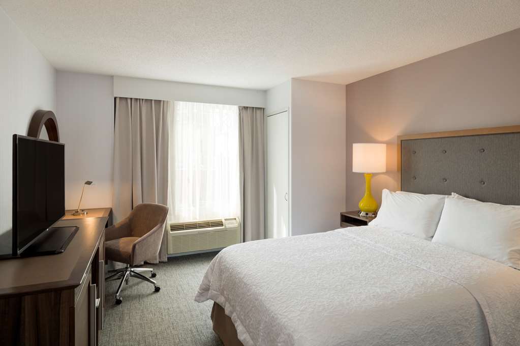 Фото Hampton Inn Manhattan-Chelsea