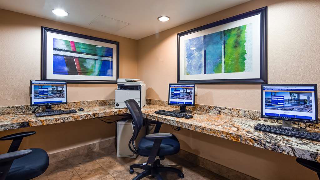 Фото Best Western Plus Casino Royale - Center Strip