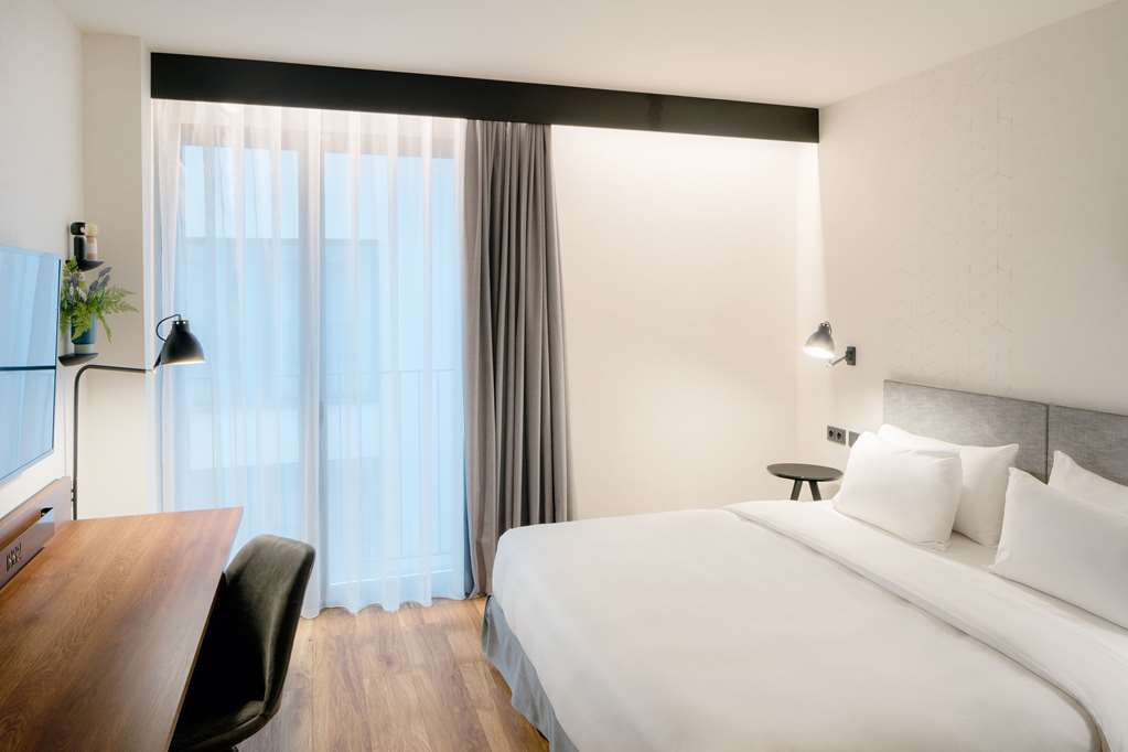 Фото Radisson Blu 1882 Hotel, Barcelona Sagrada Familia