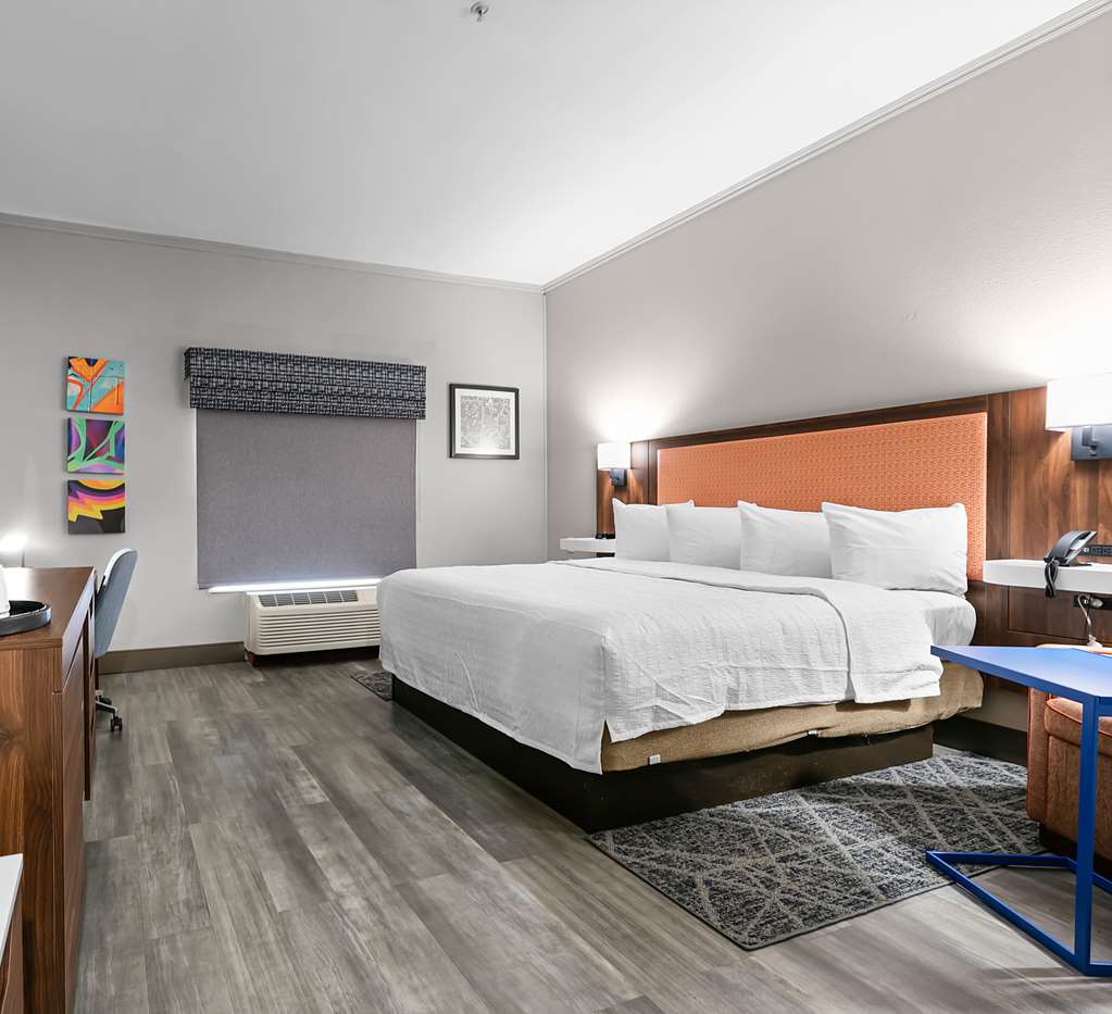 Фото Hampton Inn Seguin