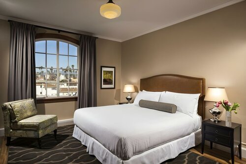 Гостиница Hotel Normandie в Лос-Анджелесе