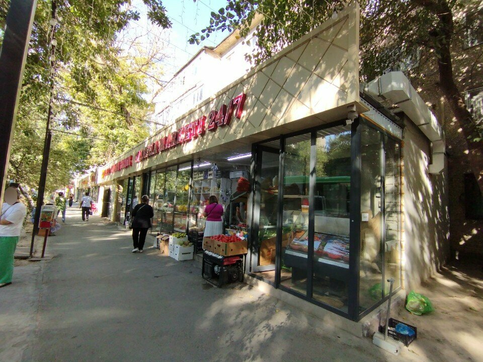 Greengrocery Fruit and Vegetable Sales Point, Chimkent, photo