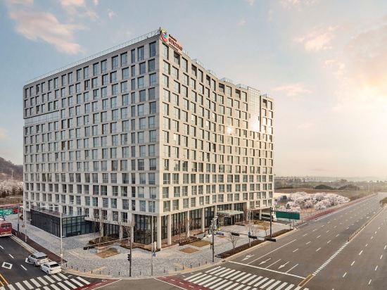 Фото Ramada Encore by Wyndham Gimpo Han River Hotel