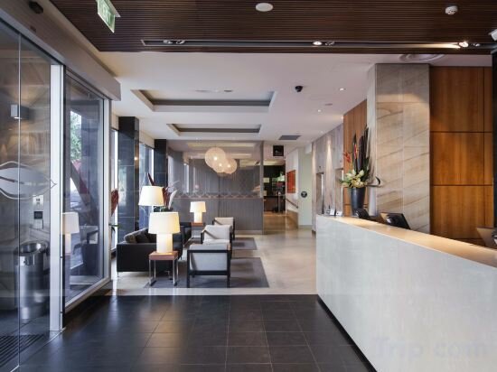 Фото Majestic Roof Garden Hotel