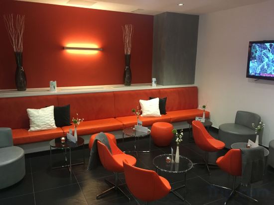 Фото Wyndham Garden Düsseldorf City Centre Königsallee